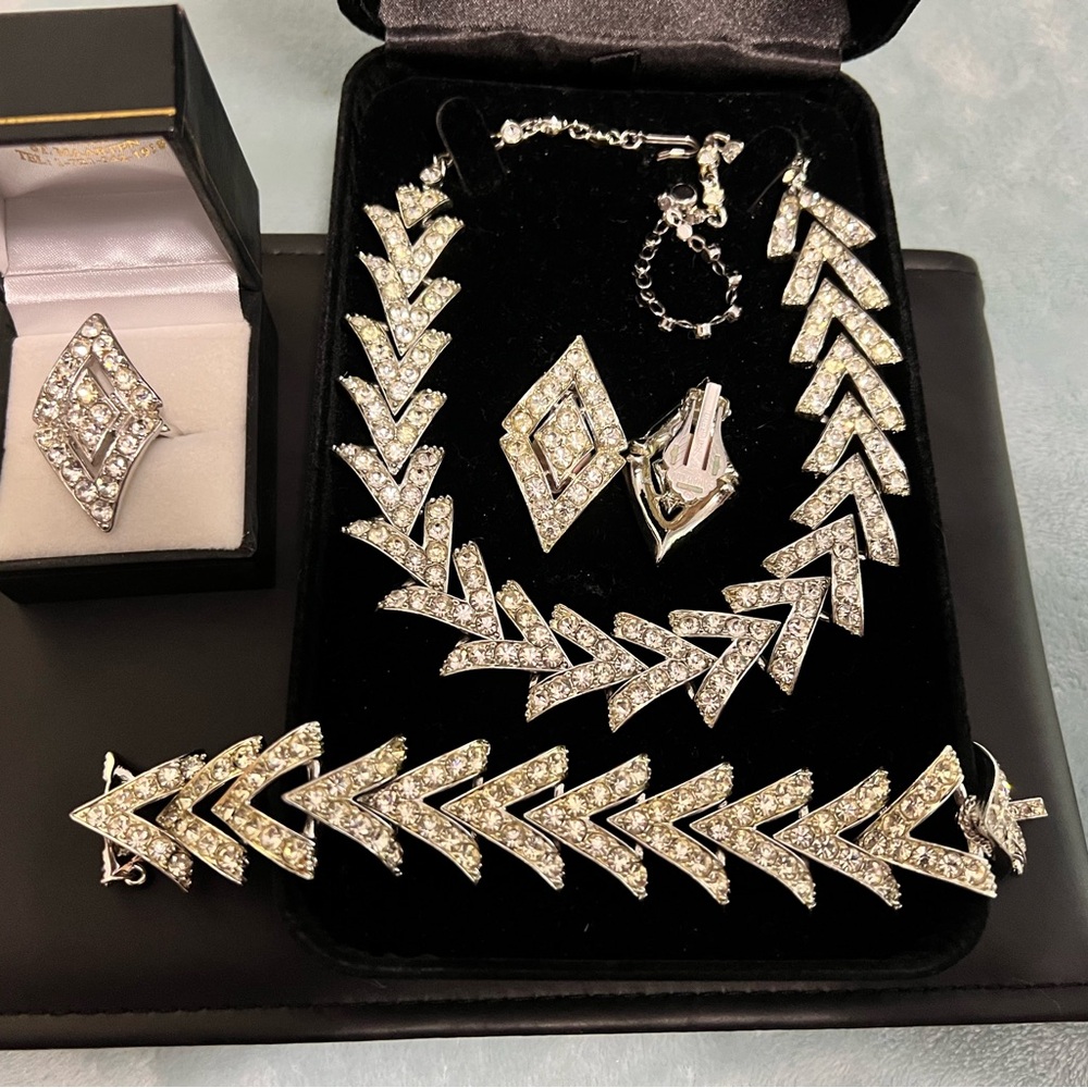 1970’s vintage Sarah Coventry Rhinestone Ensemble